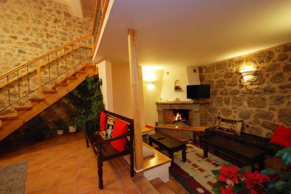 Hotel Parnassos Arachova Esterno foto