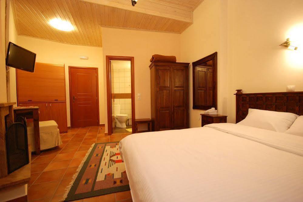 Hotel Parnassos Arachova Esterno foto