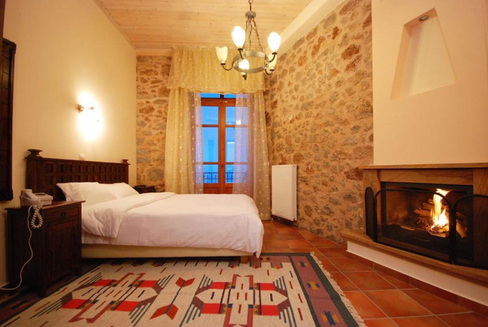 Hotel Parnassos Arachova Esterno foto